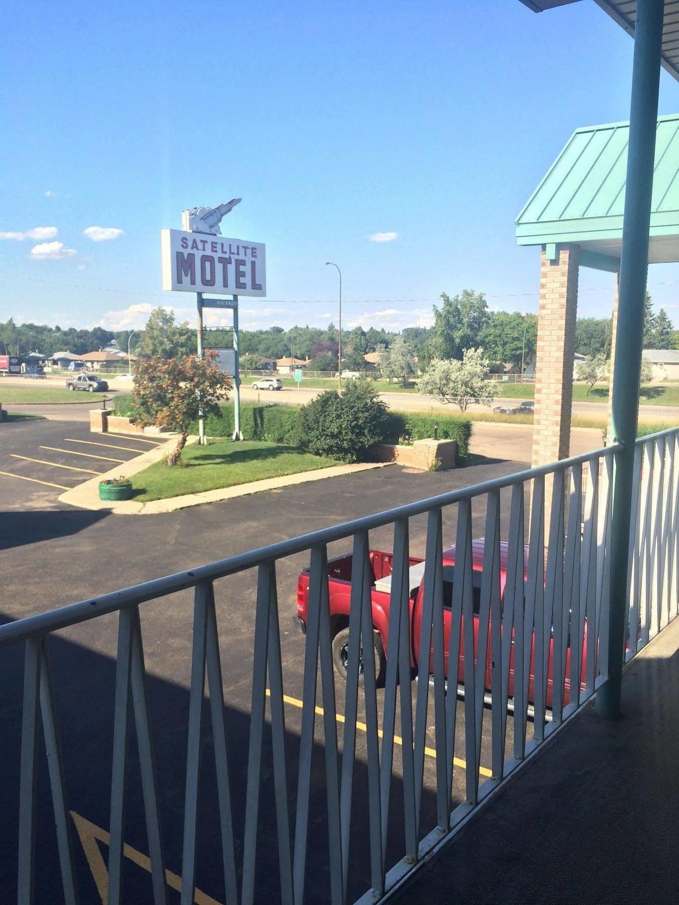 Satellite Motel Medicine Hat Exteriér fotografie